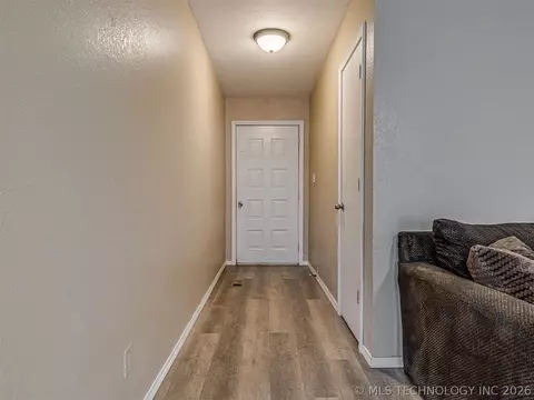 Entry Way - 642 E 138th Pl, Glenpool, OK 74033 photo 1 of 1
