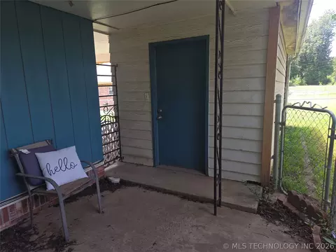 Exterior - 1310 E Cherry, Cushing, OK 74023 photo 2 of 4
