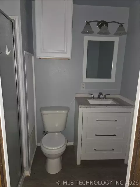 Bath - 1310 E Cherry, Cushing, OK 74023 photo 2 of 2