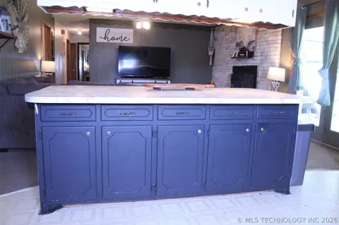 Kitchen - 371126 E 990 Rd, Castle, OK 74833 photo 3 of 3