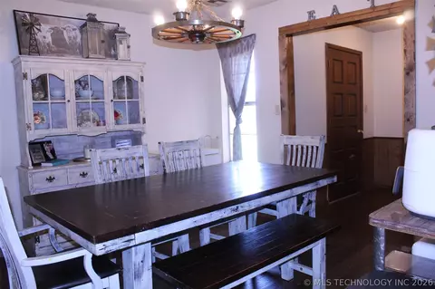 Dining - 371126 E 990 Rd, Castle, OK 74833 photo 1 of 1