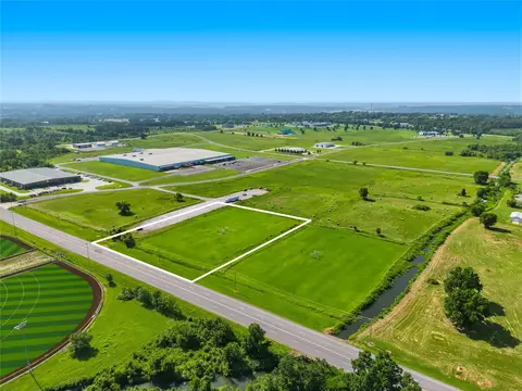 1047 W Allen Rd, Tahlequah, OK 74464