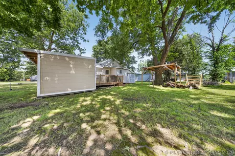 Exterior - 804 N 4th St, Jay, OK 74346 photo 2 of 7