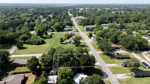 View/Area - 804 N 4th St, Jay, OK 74346 photo 1 of 4