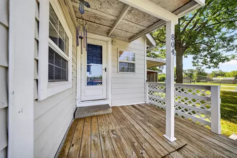 Exterior - 804 N 4th St, Jay, OK 74346 photo 1 of 7