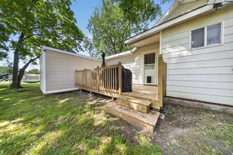 Exterior - 804 N 4th St, Jay, OK 74346 photo 3 of 7