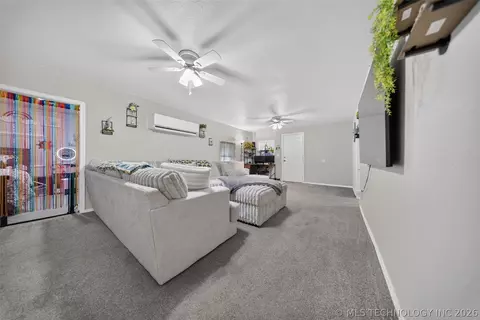 Living - 804 N 4th St, Jay, OK 74346 photo 2 of 2