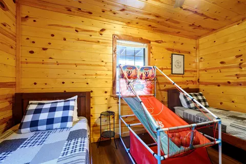 Bedroom - 609 Canoe Rd, Broken Bow, OK 74728 photo 9 of 14