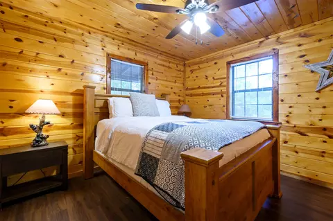 Bedroom - 609 Canoe Rd, Broken Bow, OK 74728 photo 5 of 14