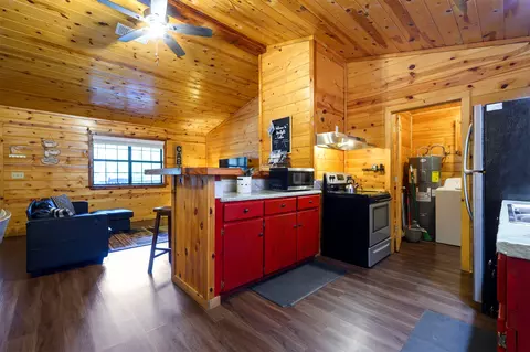 Kitchen - 609 Canoe Rd, Broken Bow, OK 74728 photo 5 of 8