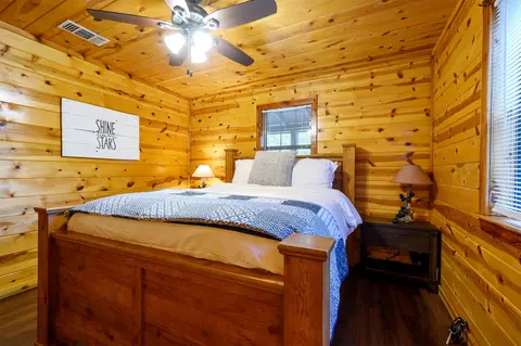 Bedroom - 609 Canoe Rd, Broken Bow, OK 74728 photo 7 of 14