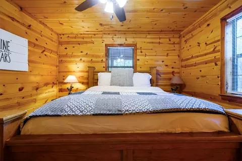 Bedroom - 609 Canoe Rd, Broken Bow, OK 74728 photo 6 of 14