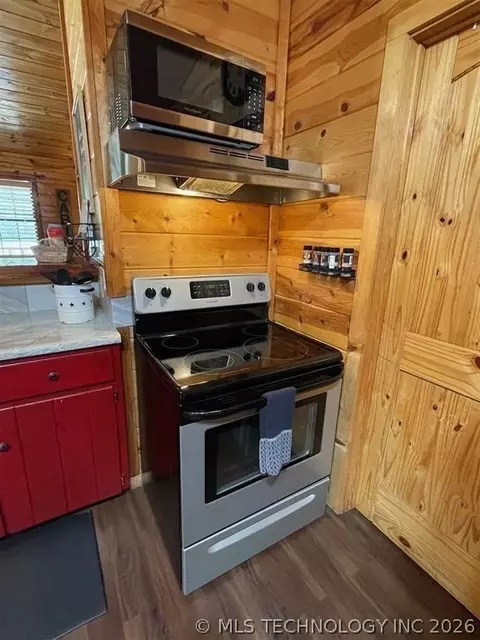 Kitchen - 609 Canoe Rd, Broken Bow, OK 74728 photo 1 of 2