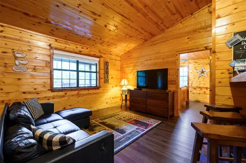 Living - 609 Canoe Rd, Broken Bow, OK 74728 photo 7 of 7