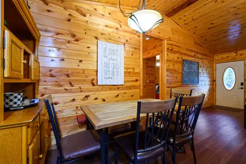 Dining - 609 Canoe Rd, Broken Bow, OK 74728 photo 4 of 4