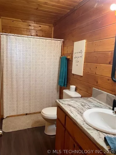 Bath - 609 Canoe Rd, Broken Bow, OK 74728 photo 3 of 3