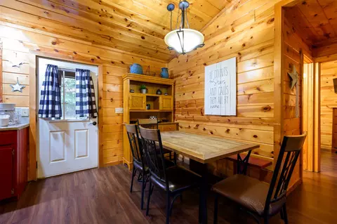 Dining - 609 Canoe Rd, Broken Bow, OK 74728 photo 3 of 4
