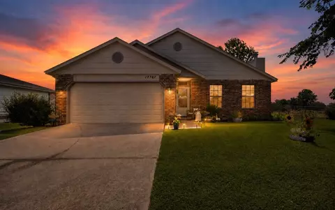 17787 S Santa Fe St, Mounds, OK 74047