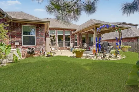 Exterior - 1825 E Laredo St, Broken Arrow, OK 74012 photo 8 of 10