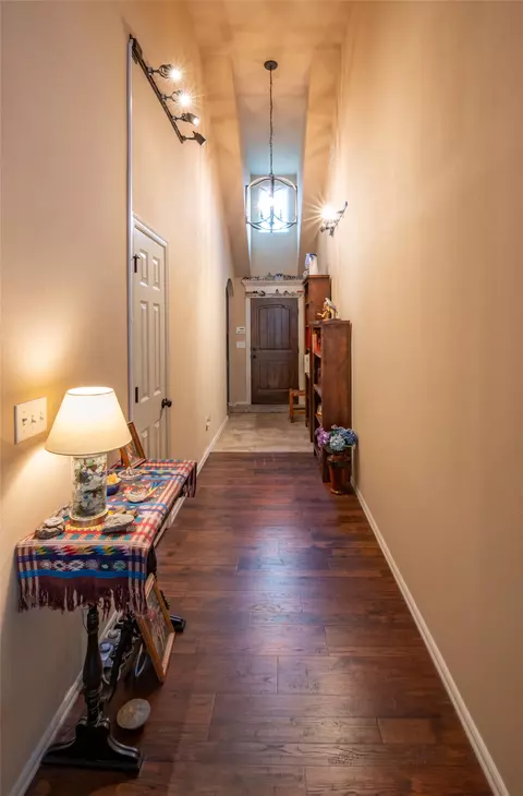 Entry Way - 1825 E Laredo St, Broken Arrow, OK 74012 photo 3 of 4