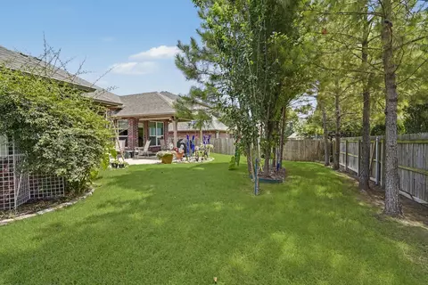 Exterior - 1825 E Laredo St, Broken Arrow, OK 74012 photo 9 of 10