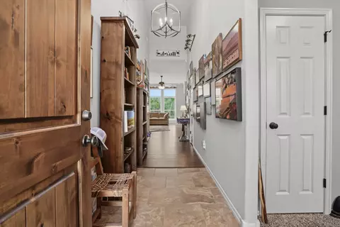 Entry Way - 1825 E Laredo St, Broken Arrow, OK 74012 photo 2 of 4