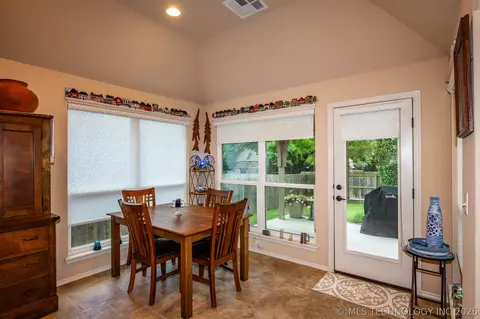 Dining - 1825 E Laredo St, Broken Arrow, OK 74012 photo 1 of 1