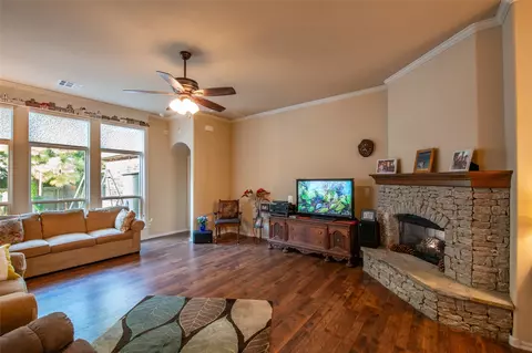 Living - 1825 E Laredo St, Broken Arrow, OK 74012 photo 2 of 3