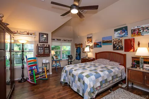 Bedroom - 1825 E Laredo St, Broken Arrow, OK 74012 photo 1 of 2