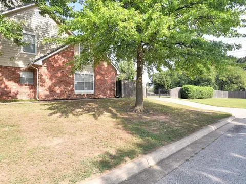 Exterior - 5117 E 77th St, Tulsa, OK 74136 photo 8 of 8