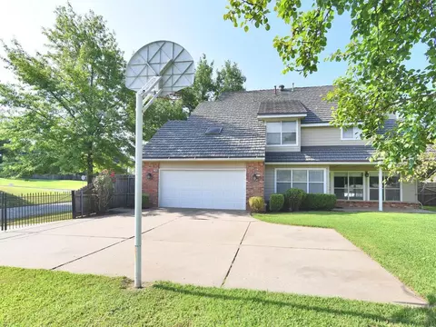 Exterior - 5117 E 77th St, Tulsa, OK 74136 photo 5 of 8