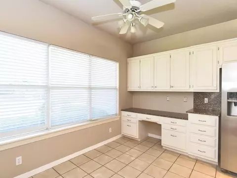 Kitchen - 5117 E 77th St, Tulsa, OK 74136 photo 4 of 4