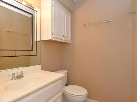 Bath - 5117 E 77th St, Tulsa, OK 74136 photo 1 of 4