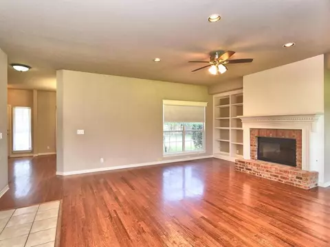 Living - 5117 E 77th St, Tulsa, OK 74136 photo 8 of 8