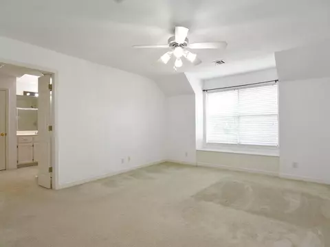 Bedroom - 5117 E 77th St, Tulsa, OK 74136 photo 2 of 8