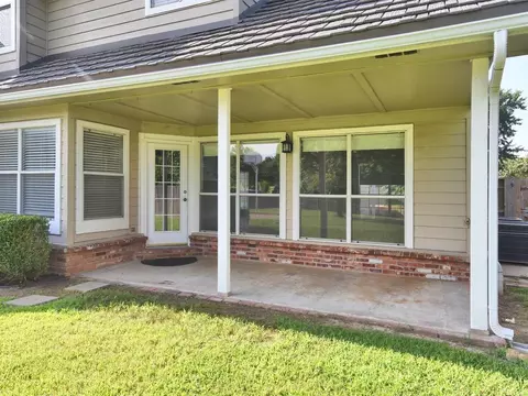 Exterior - 5117 E 77th St, Tulsa, OK 74136 photo 4 of 8