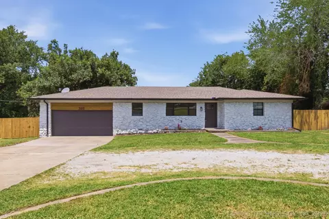 3911 W 61st St S, Tulsa, OK 74132