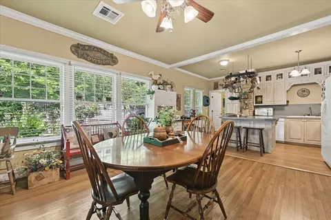 Dining - 2115 E 17th Pl, Tulsa, OK 74104 photo 2 of 4