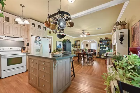 Kitchen - 2115 E 17th Pl, Tulsa, OK 74104 photo 5 of 5