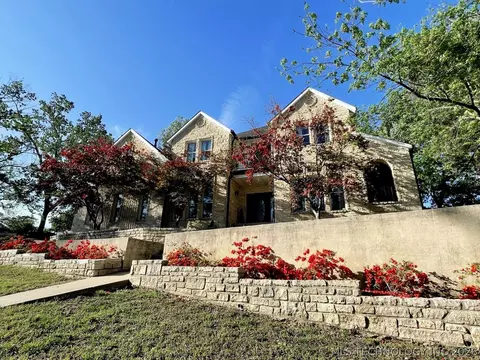 1350 Woodbriar Ln, Catoosa, OK 74015