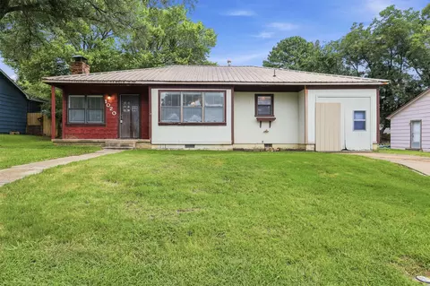 1020 W Willow St, Durant, OK 74701