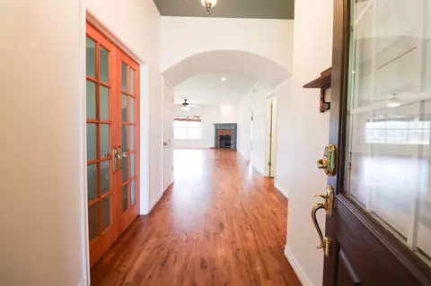 Entry Way - 7129 E 81st St, Tulsa, OK 74133 photo 1 of 2