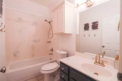 Bath - 7129 E 81st St, Tulsa, OK 74133 photo 1 of 5