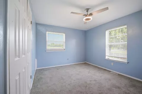 Bedroom - 103 E Lakeview Ct, Tecumseh, OK 74873 photo 4 of 4