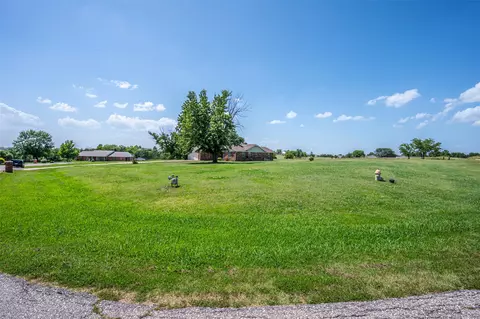 Exterior - 103 E Lakeview Ct, Tecumseh, OK 74873 photo 6 of 6