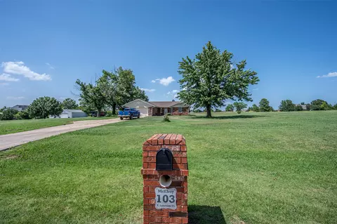 Exterior - 103 E Lakeview Ct, Tecumseh, OK 74873 photo 5 of 6