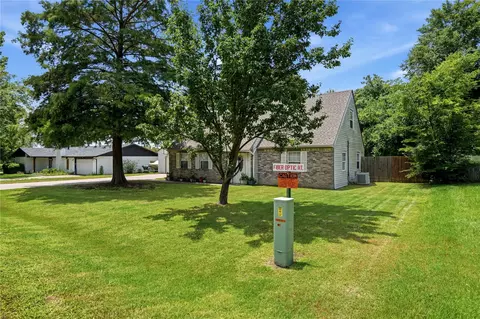 Exterior - 1502 N 3rd Ave, Warner, OK 74469 photo 4 of 6