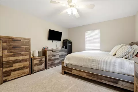 Bedroom - 1502 N 3rd Ave, Warner, OK 74469 photo 3 of 7