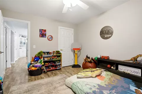 Bedroom - 1502 N 3rd Ave, Warner, OK 74469 photo 5 of 7