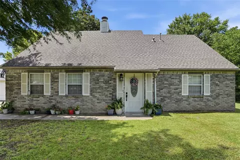 Exterior - 1502 N 3rd Ave, Warner, OK 74469 photo 3 of 6